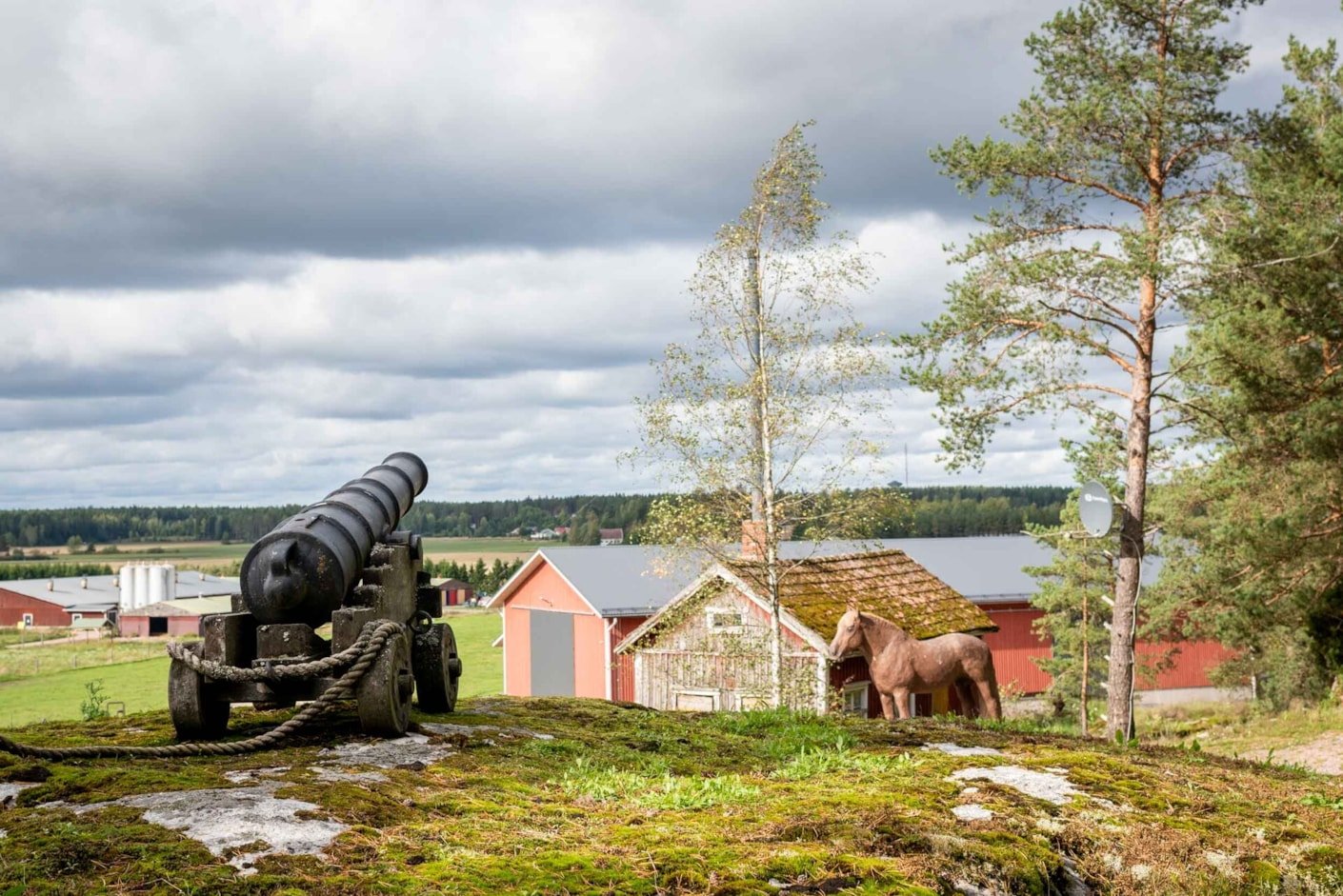 Kariniemen kotitila Kylämäen tila maisema kanuuna