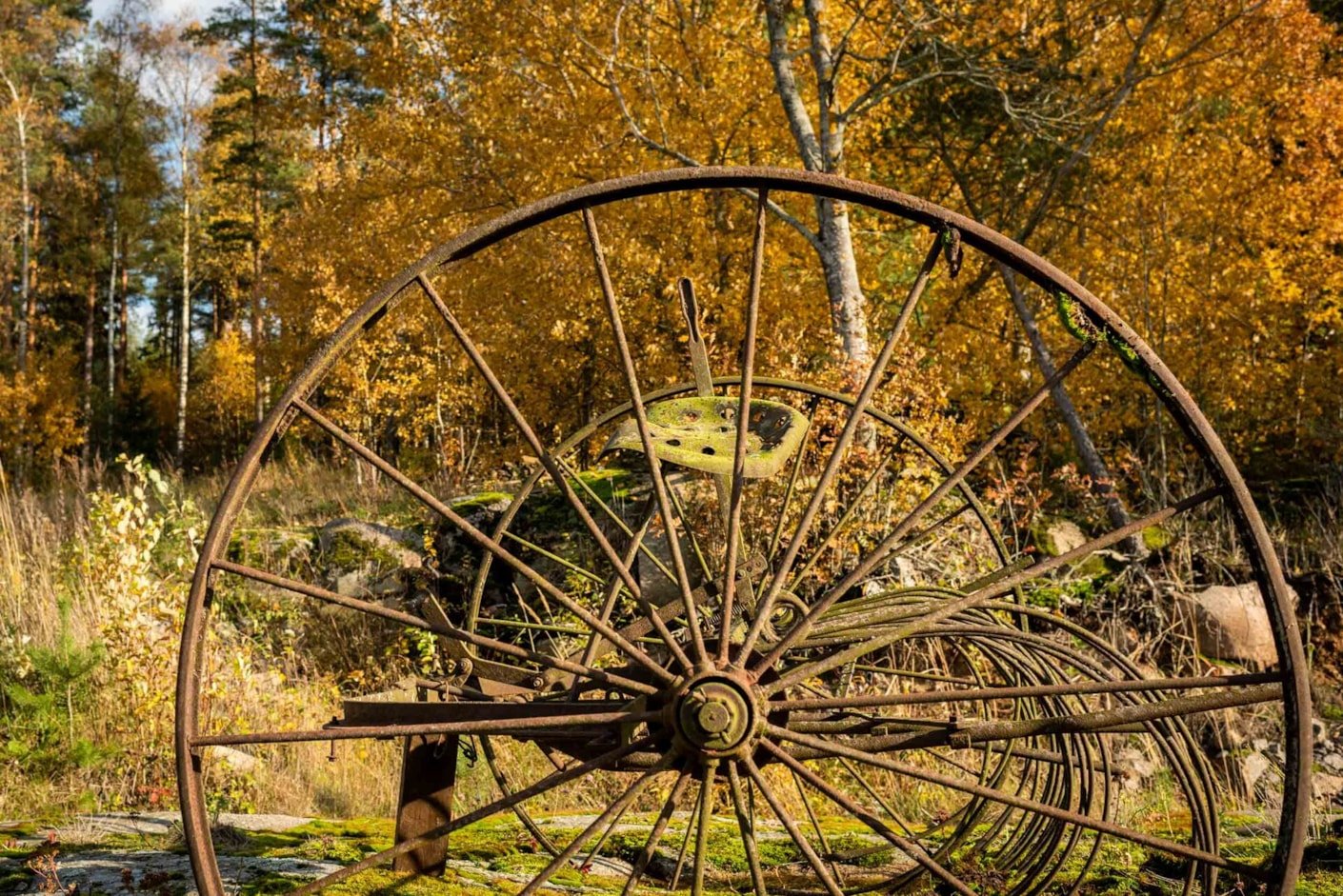 Kariniemen kotitila Vuorenpään tila vanha kylvökone